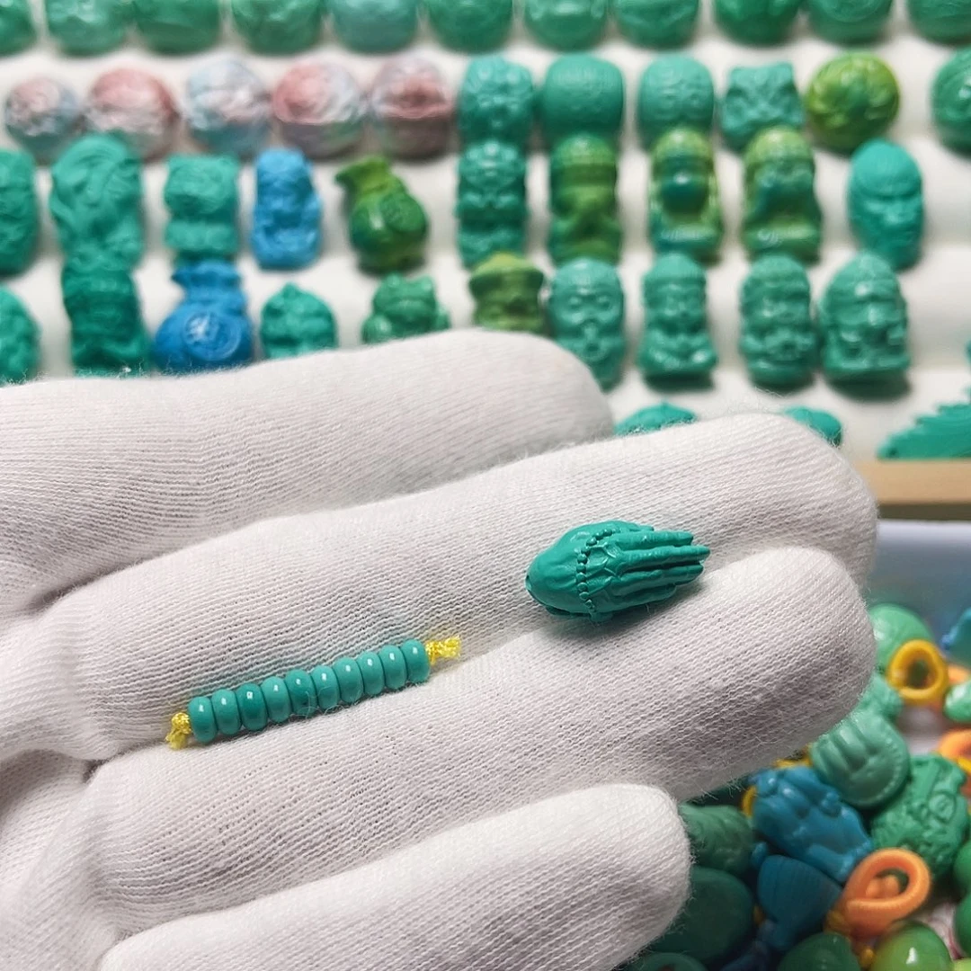 一***逸手工雕刻小佛手，4隔片一组