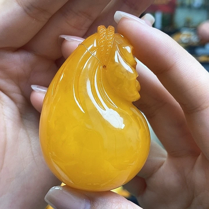 琥珀珠宝奇石未镶嵌