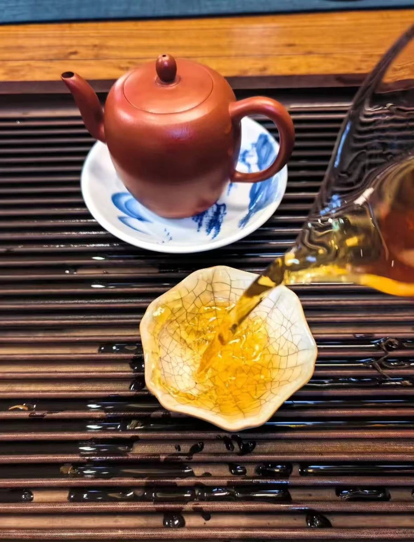 (阿鹏甄选)  80年代东方万岁红400克    12月21号