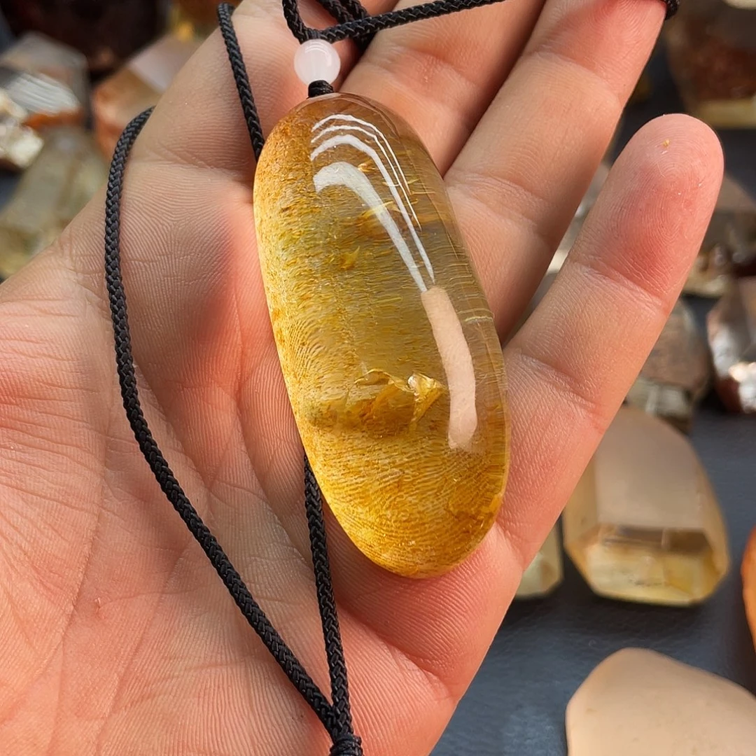 小***楷水晶颈饰未镶嵌水晶吊坠