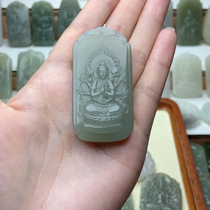 ꧔***伴和田玉未镶嵌颈饰