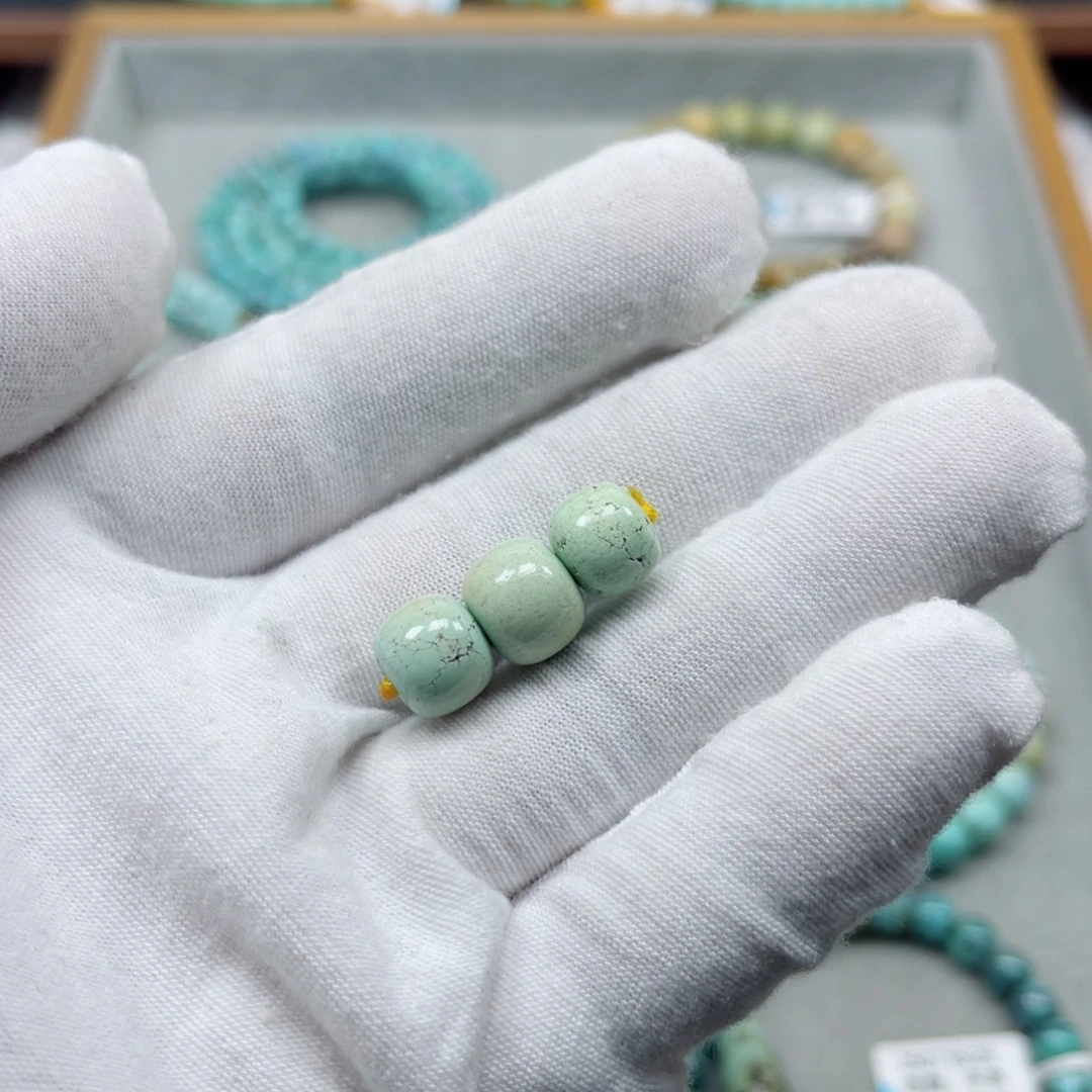 绿松石未镶嵌挂件