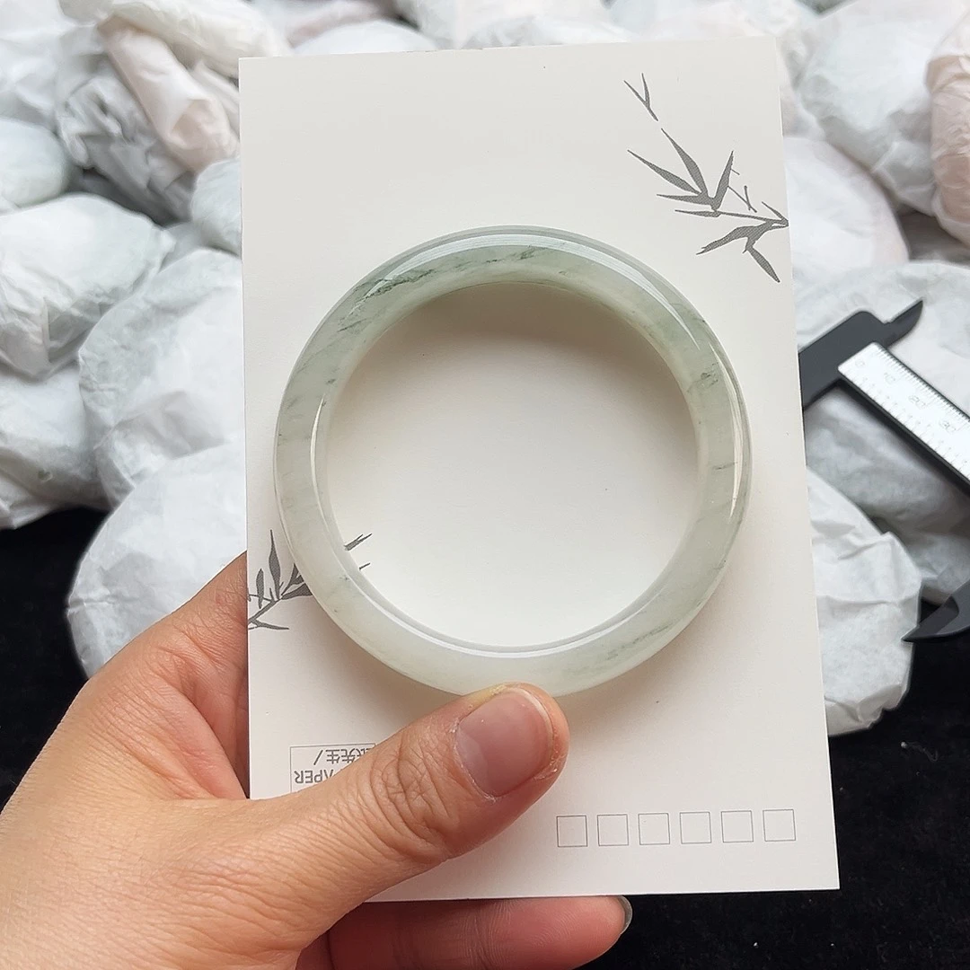 未镶嵌手镯石英质玉15