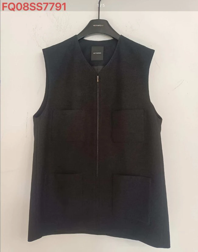 于小赖推荐2025年百搭轻奢女士上衣秋马夹春款毛常规款