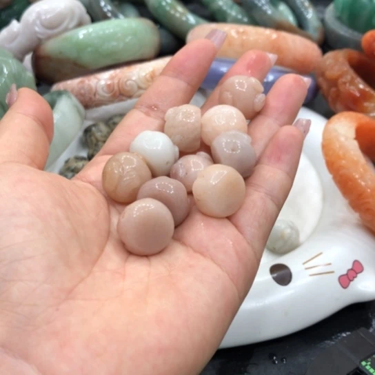 未镶嵌石英质玉珠宝半成品33