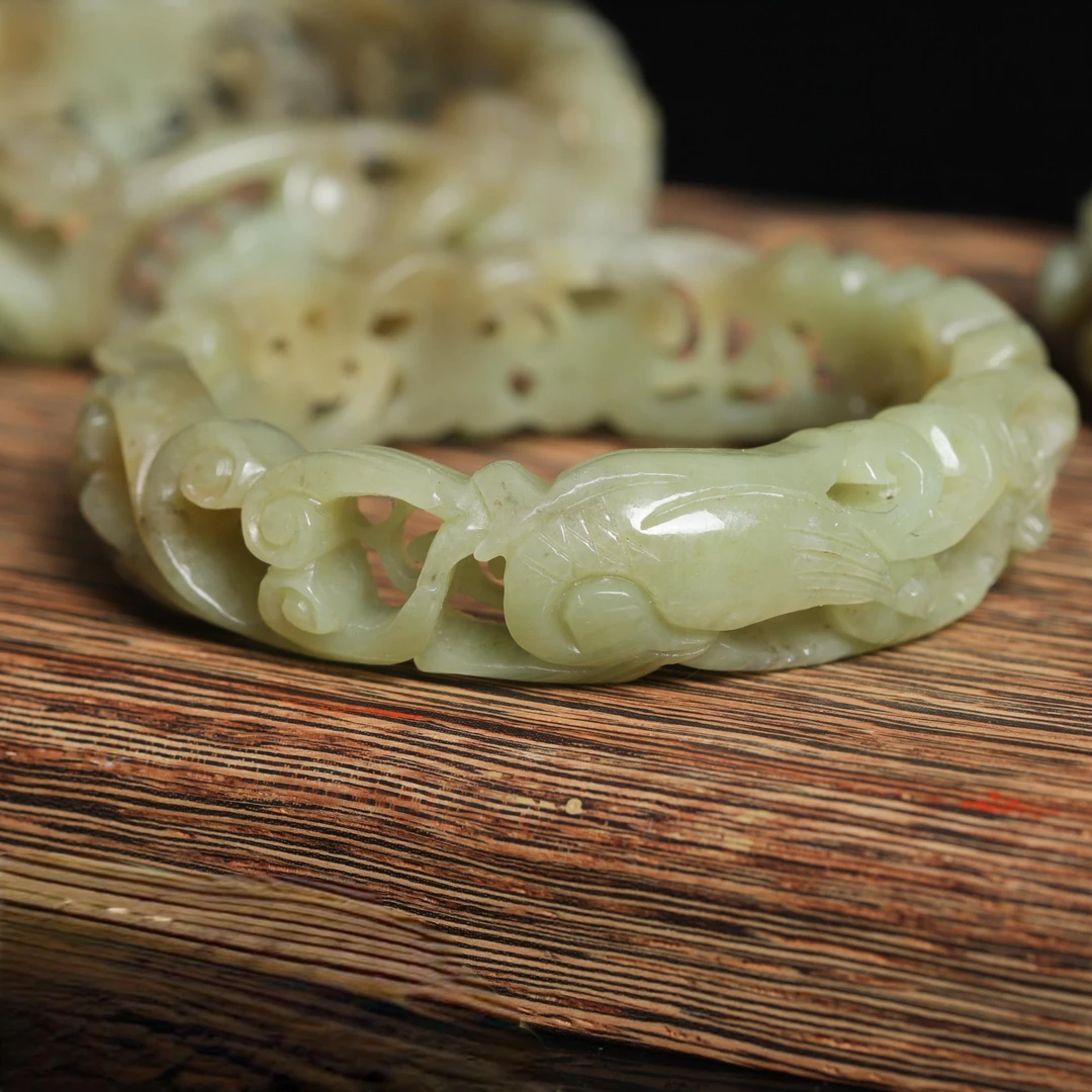 和田玉缠枝莲设计手镯（窄）168.