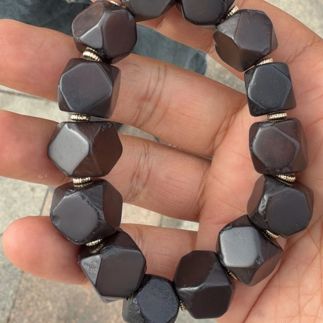 青***青小扎西推荐藏传一件