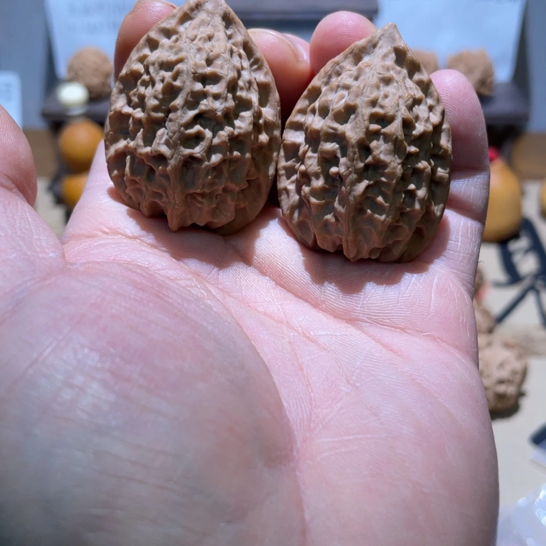 L***¥吊坠文玩核桃34沈鸡