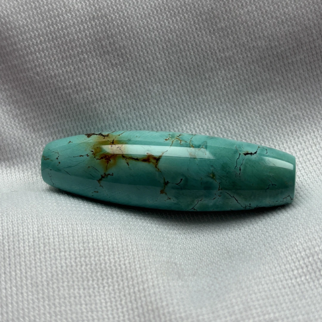 湖北十堰原矿绿松石尺寸15x46mm