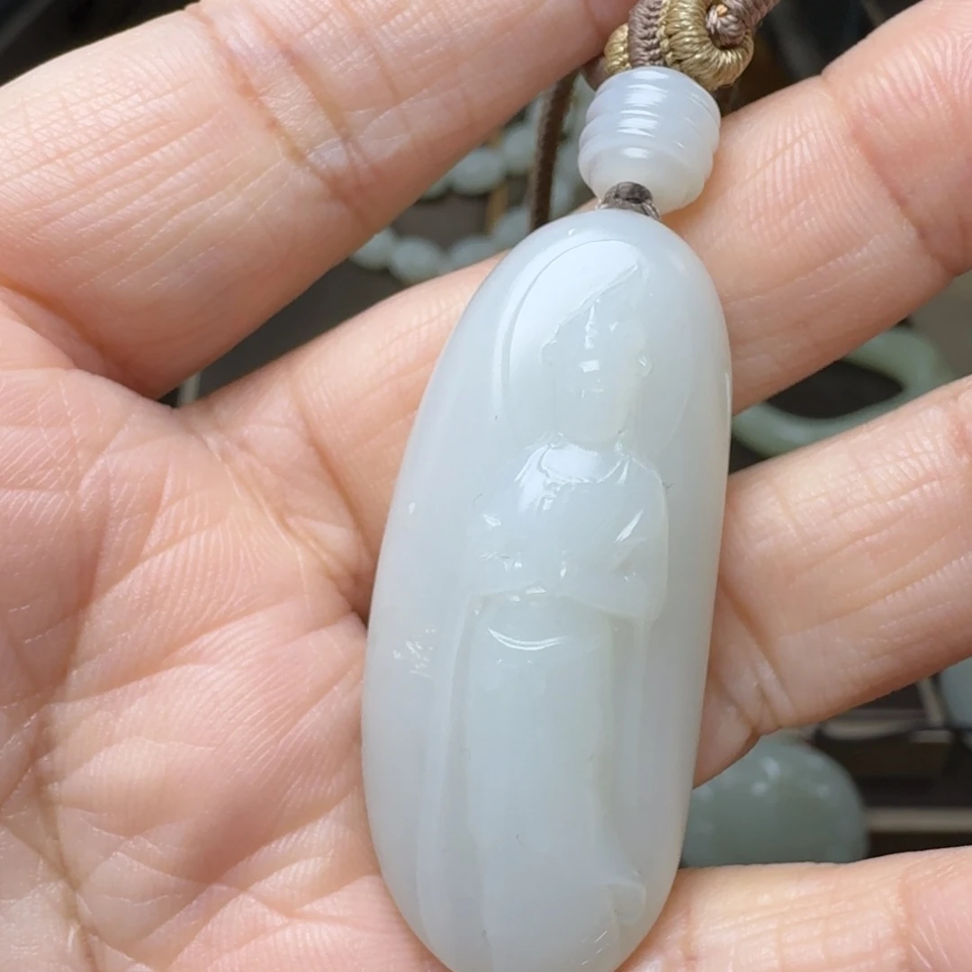 用***6和田玉未镶嵌颈饰