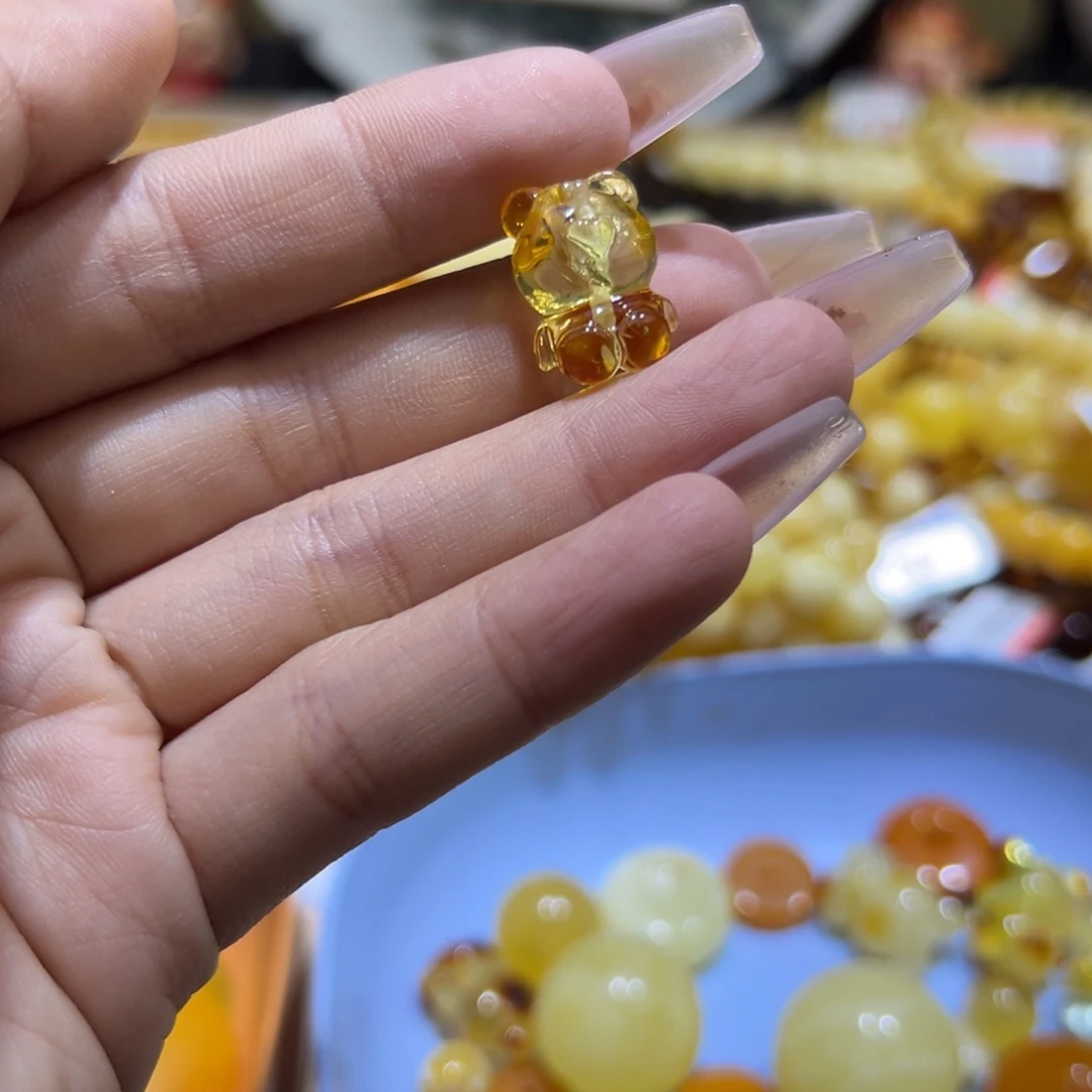 琥珀珠宝奇石未镶嵌