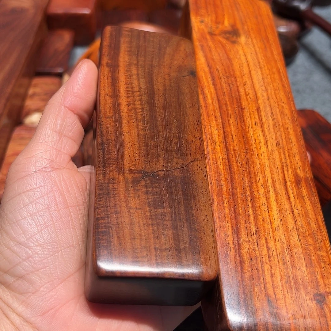 灷***交趾黄檀（大红酸枝）