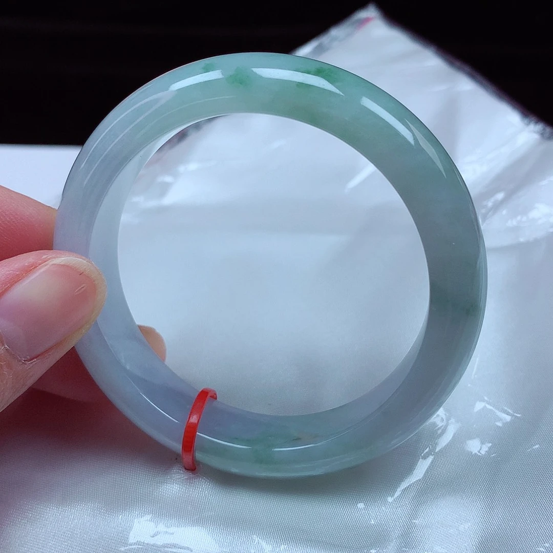 翡翠手镯未镶嵌52圈