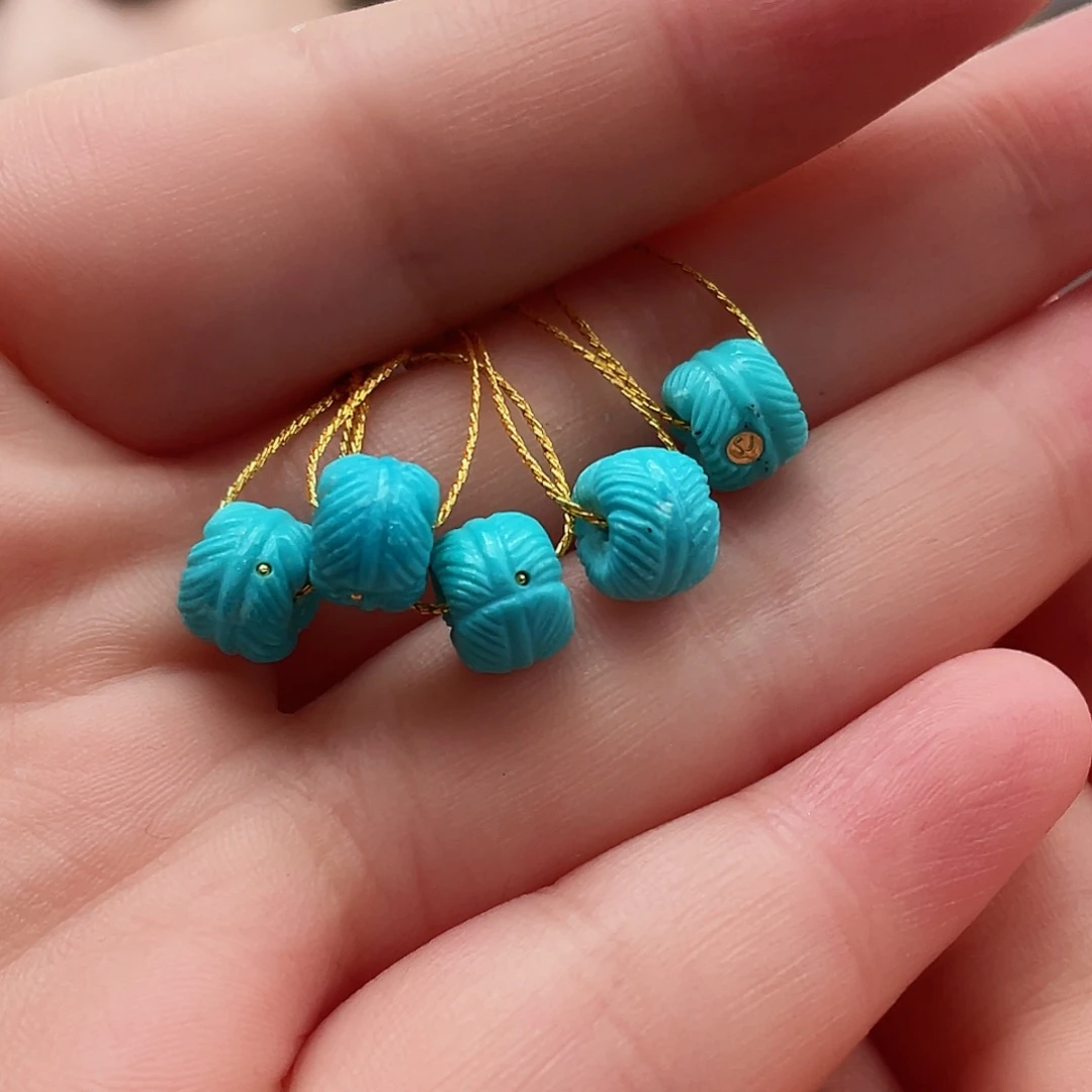 绿松石颈饰未镶嵌