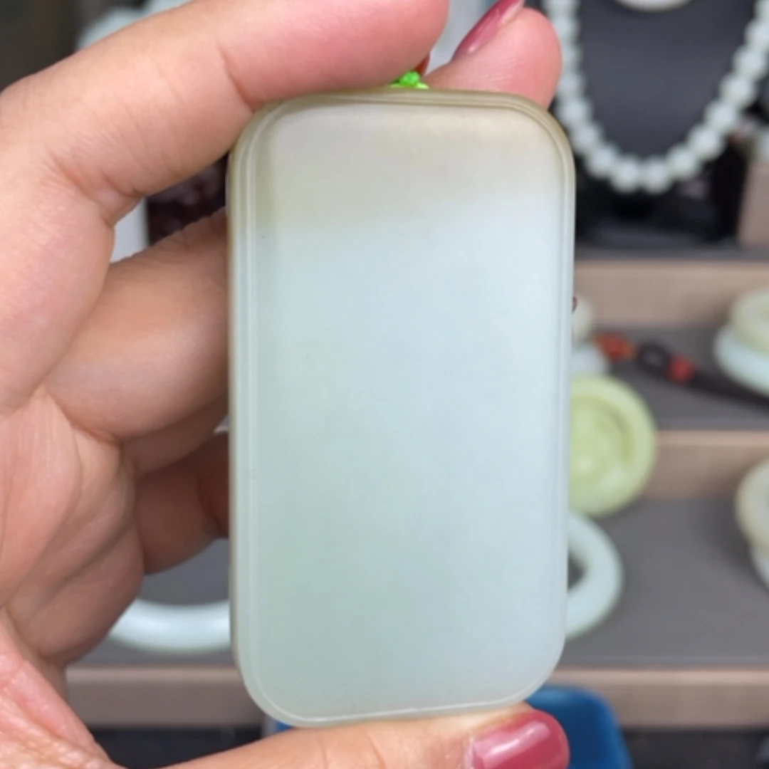 【闪购商品】颈饰未镶嵌和田玉
