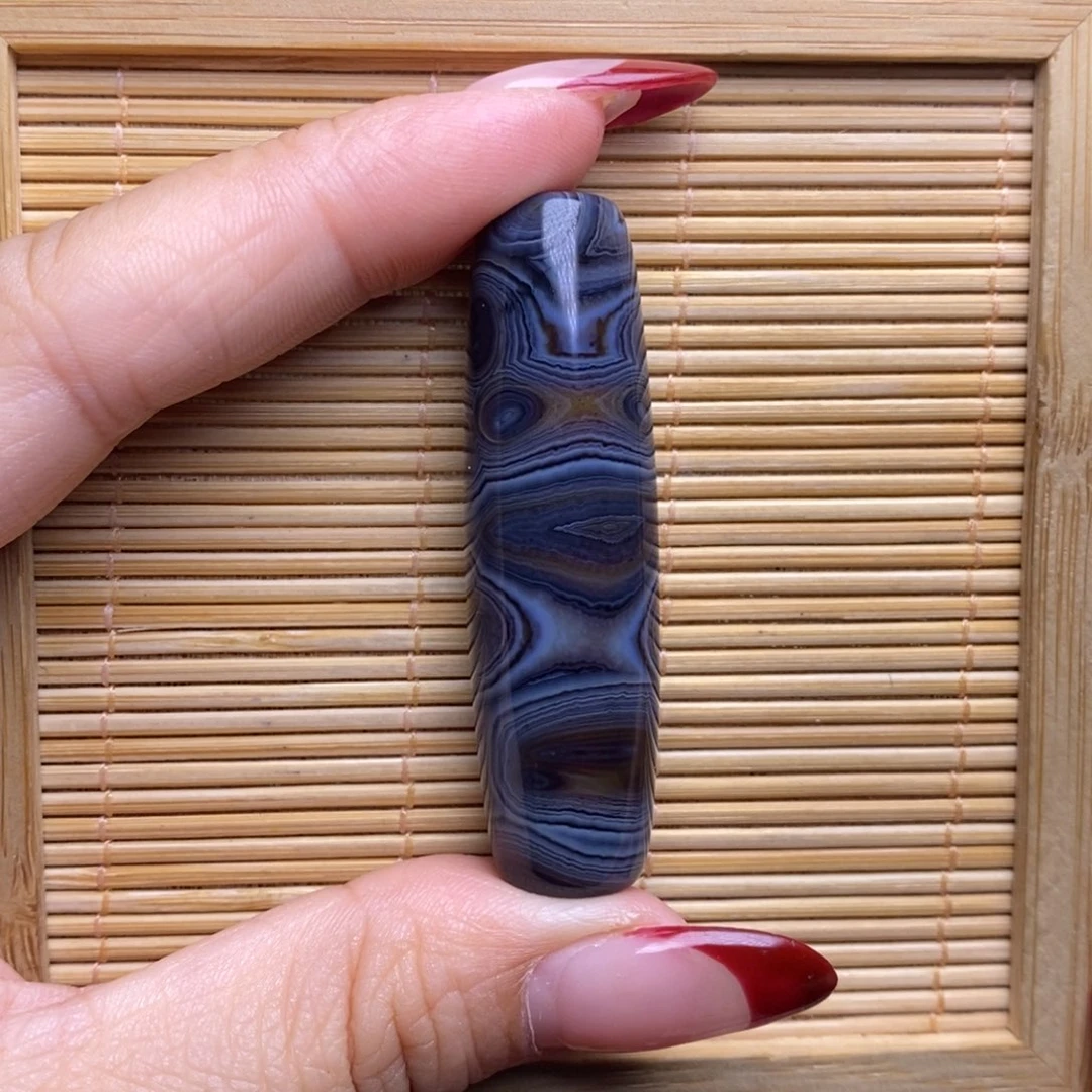 近***笛玛瑙/玉髓未镶嵌珠宝半成品