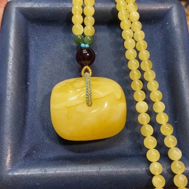 未镶嵌颈饰琥珀蜜蜡