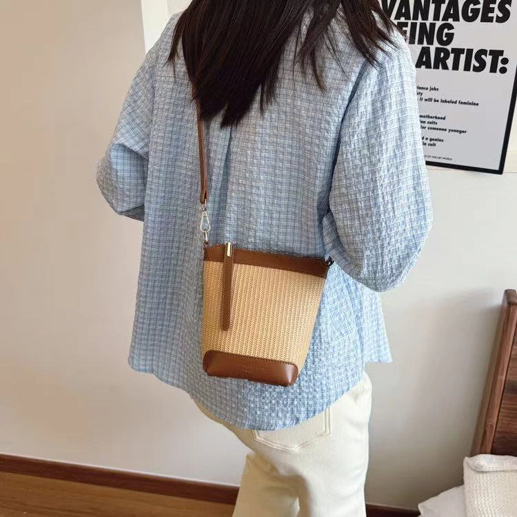贰壹U早春新款女包小众简约斜挎包