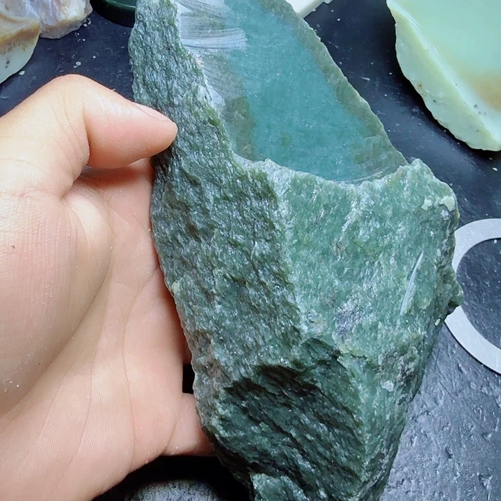 和田玉（糖玉）未镶嵌珠宝奇石