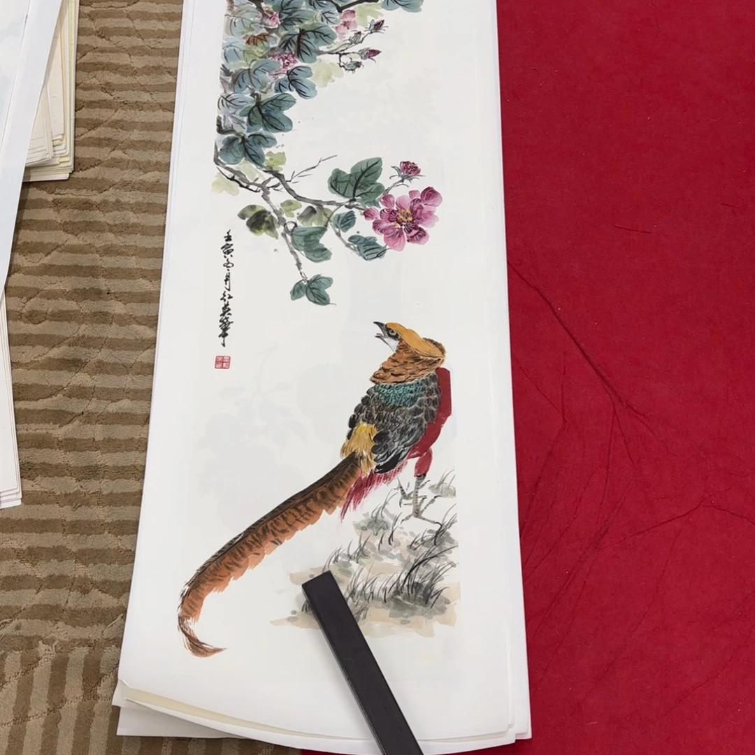 国画花鸟等图案为一体的大型