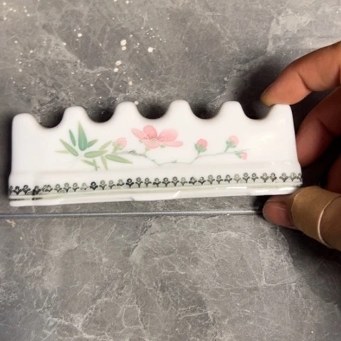 醴陵高温瓷群力80后手绘笔架