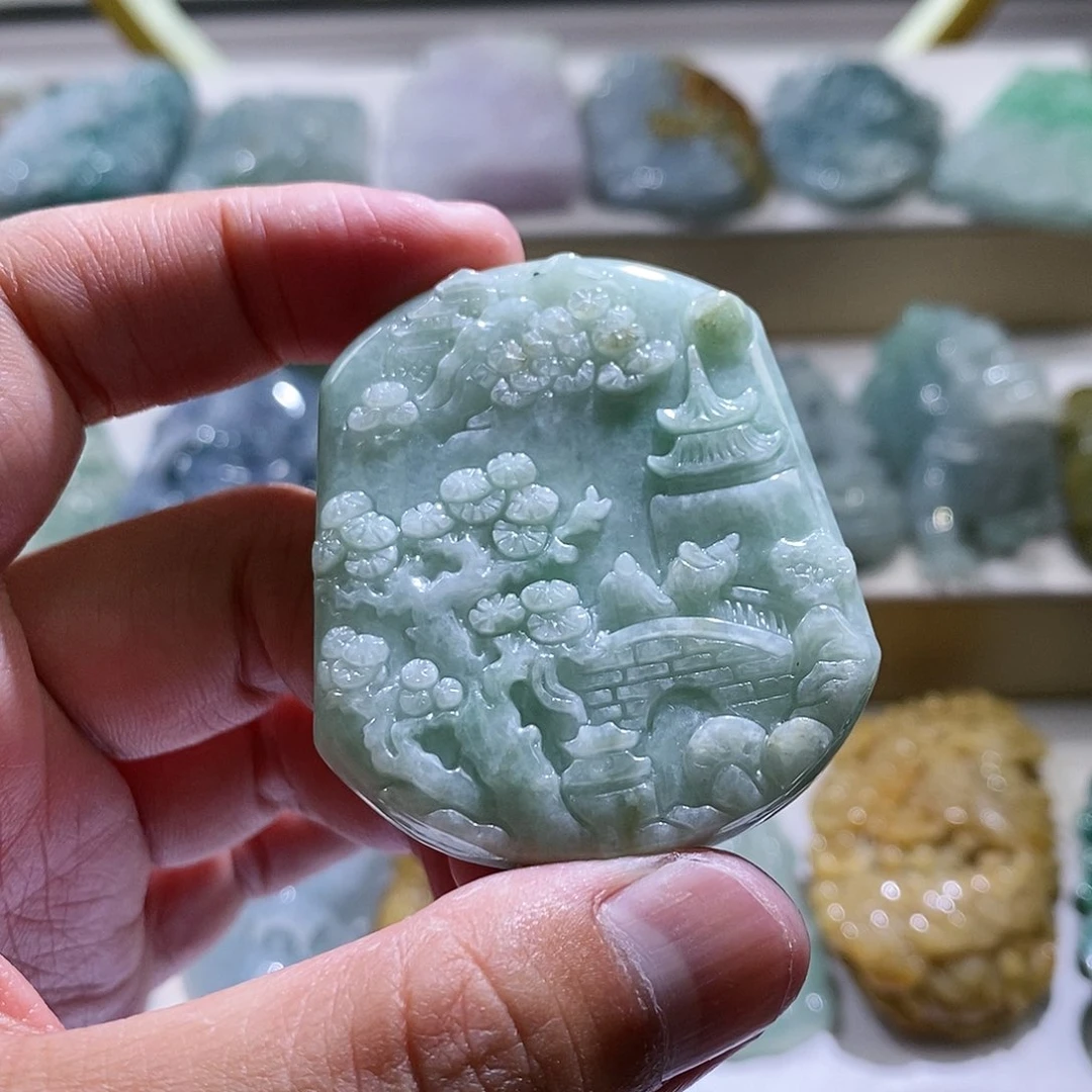 【闪购商品】翡翠颈饰未镶嵌山水