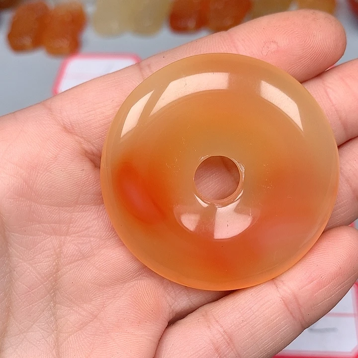 B***.玛瑙/玉髓未镶嵌颈饰