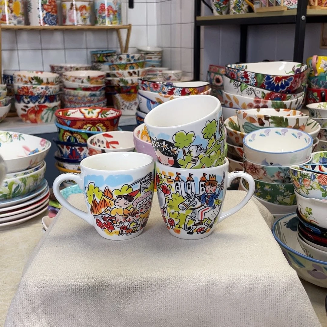 瓷片三个杯子各一嗯