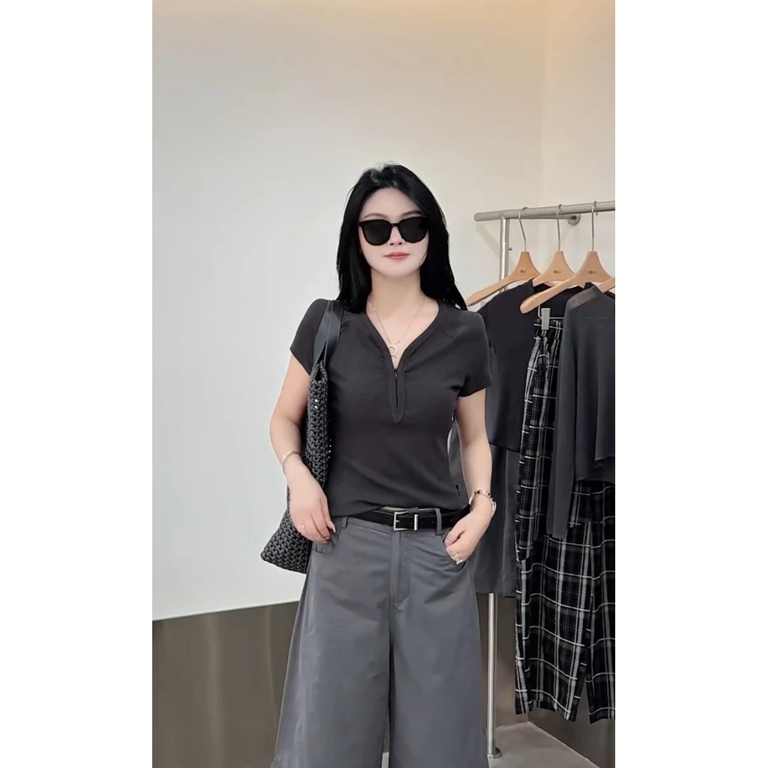 2025短落肩袖短袖休闲上衣百搭设计感拉链修身显瘦舒适贴肤