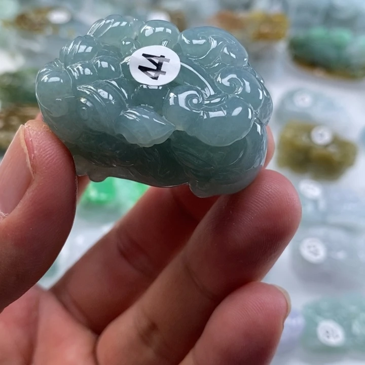 颈饰未镶嵌翡翠多人如意貔貅吊坠