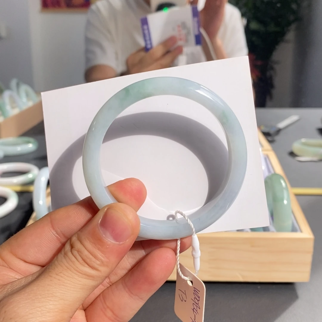 翡翠未镶嵌手镯天然