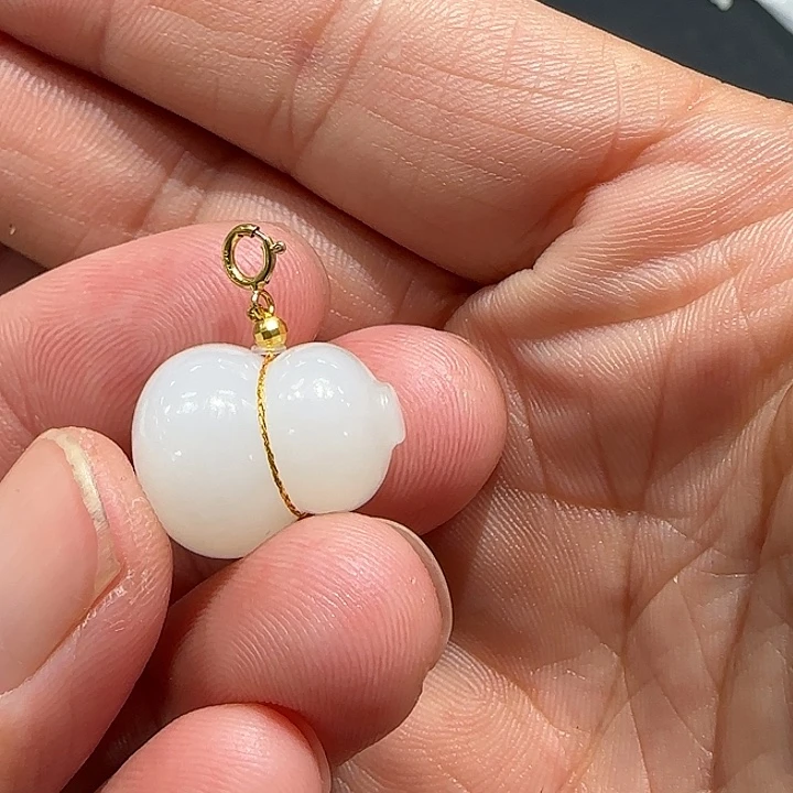 和田玉18K金镶嵌颈饰俄料