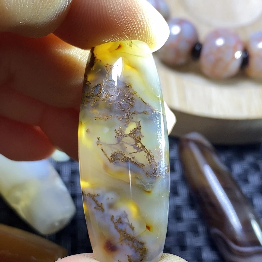 高***具玛瑙/玉髓未镶嵌颈饰