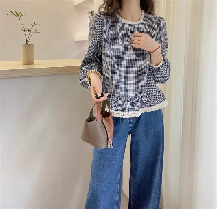 欧洲站2025秋季新款欧货甜美刺绣花边圆领泡泡袖荷叶边套头小衫女