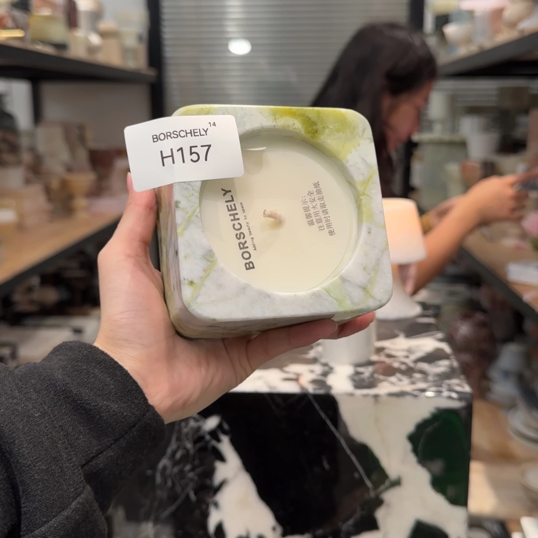 H157。         爱。