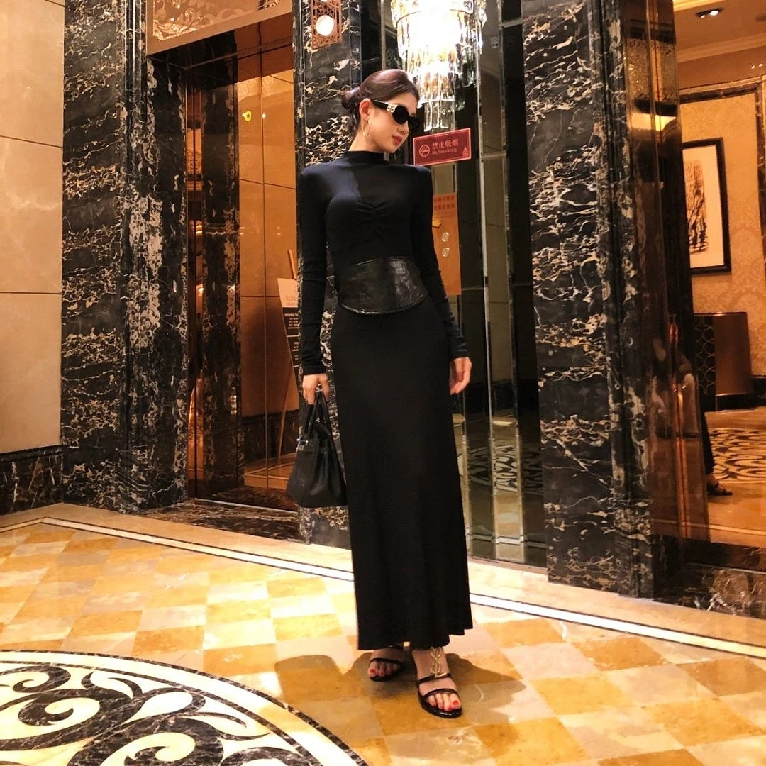 时尚气质御姐复古腰封黑色系冷艳感长袖修身显瘦高腰收腰连衣裙