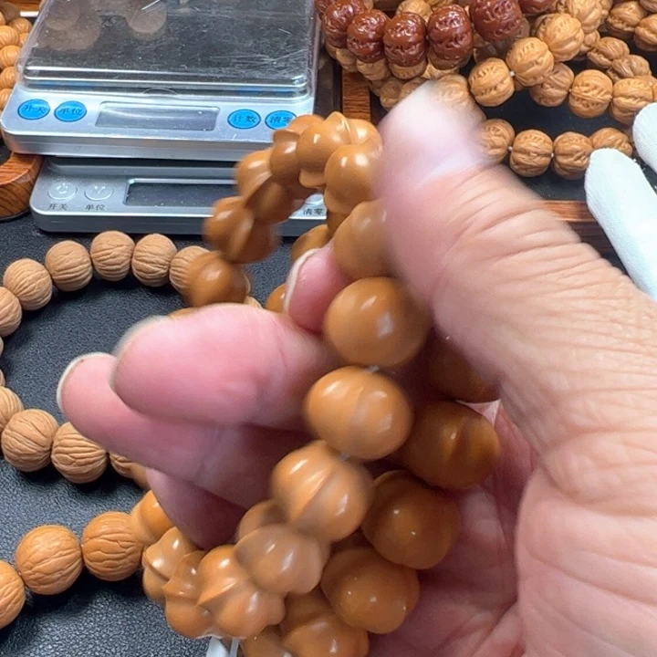 猴头核桃手串从**澡鲨鱼背16