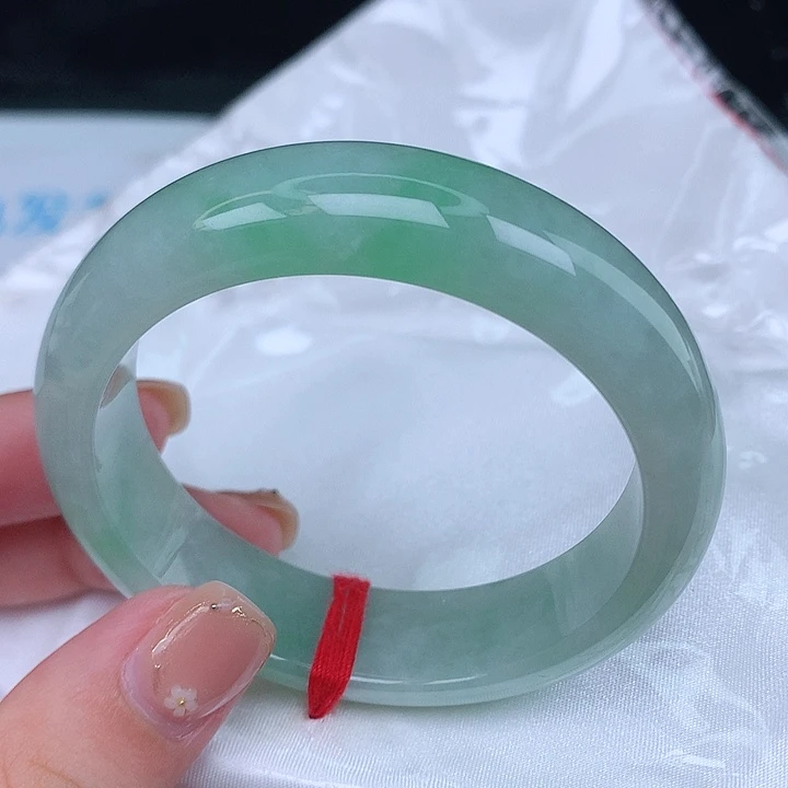 翡翠手镯未镶嵌天然