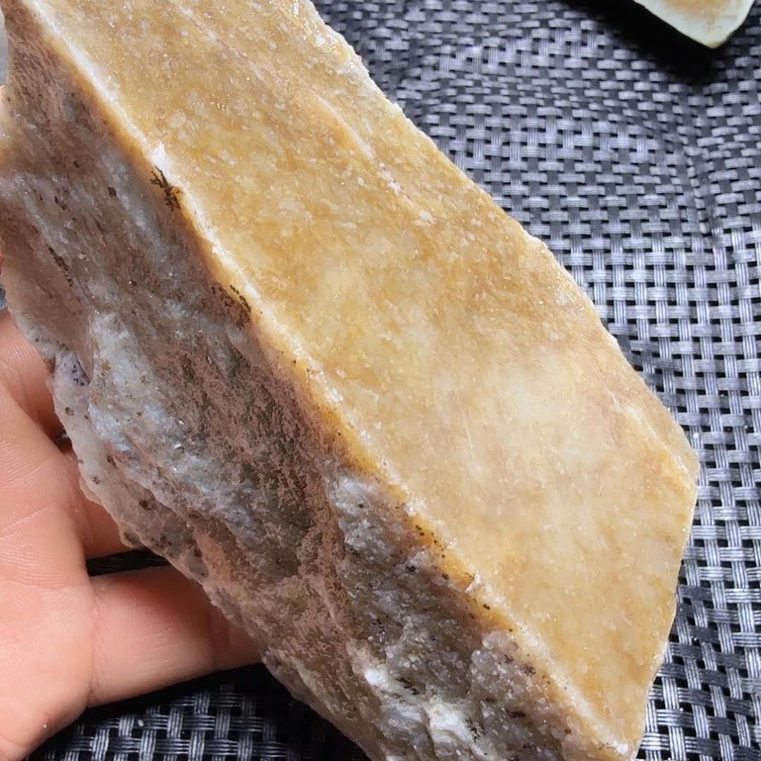 和田玉（糖玉）未镶嵌珠宝半成品