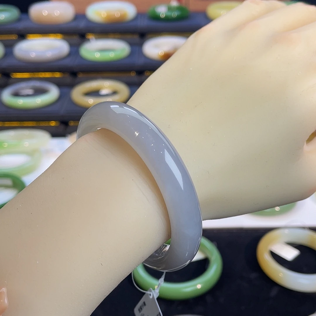 未镶嵌手镯和田玉-冰紫手镯