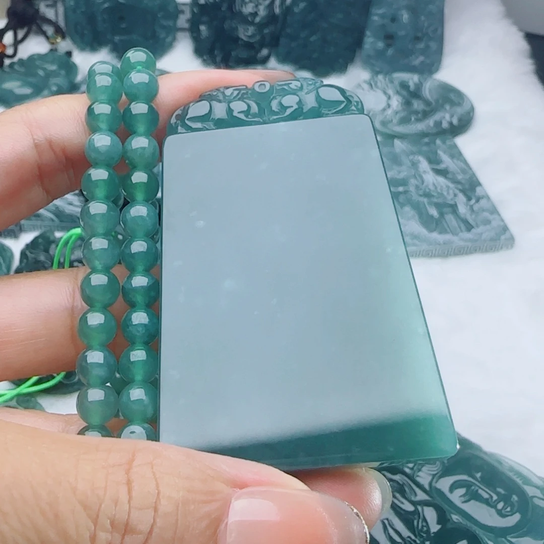 颈饰未镶嵌翡翠多样性发货天然的A货翡翠