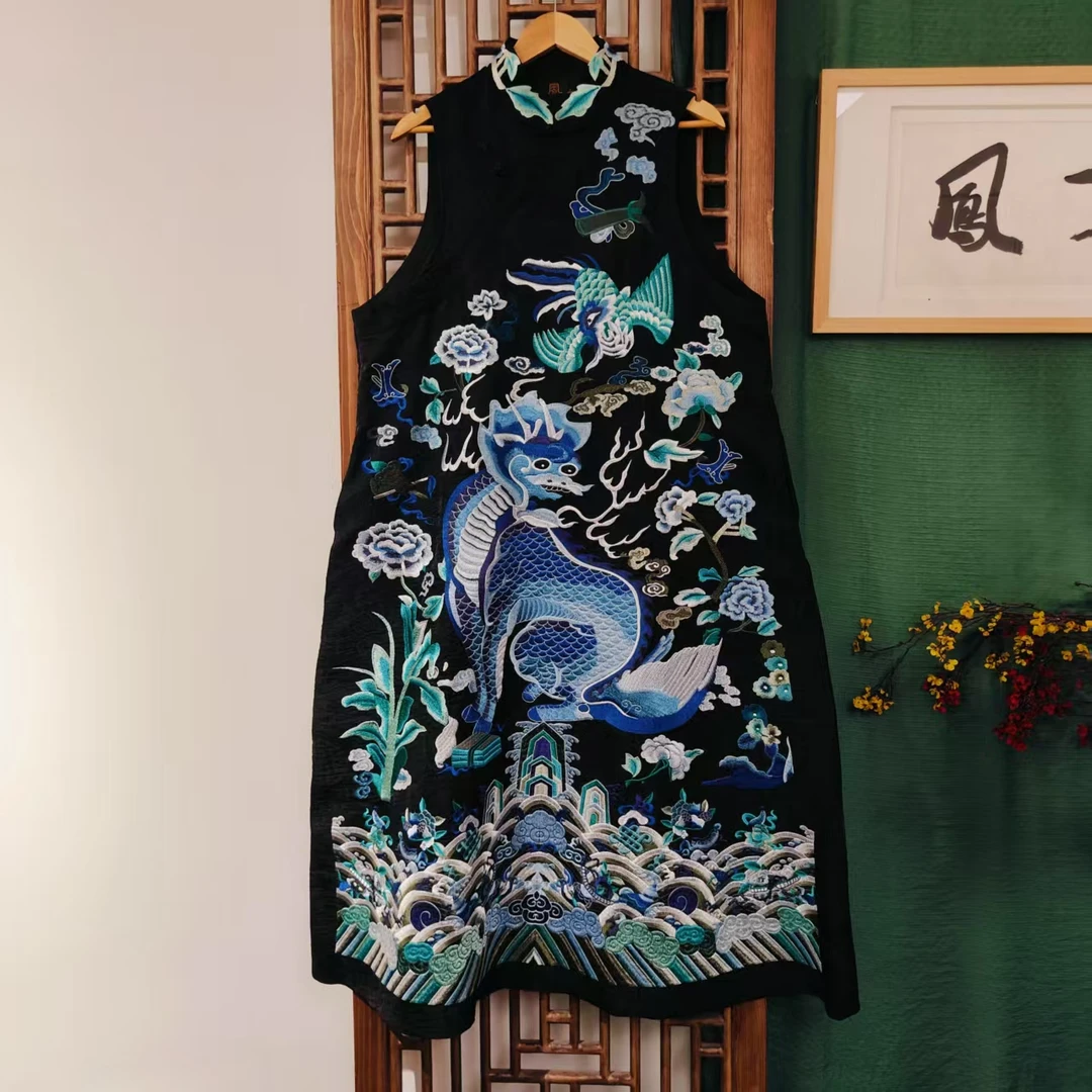 （LS223-31）凤徕兮私人定制黑色福禄底蓝麒麟刺绣盘扣小立领马甲