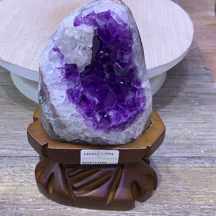 紫晶未镶嵌大型摆件（非配饰）