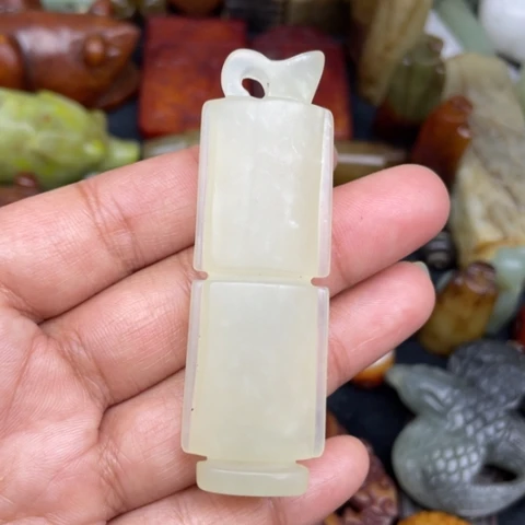 蛇纹石玉未镶嵌颈饰14