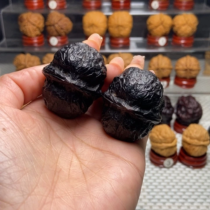 桃核把件53玉罗汉地闷