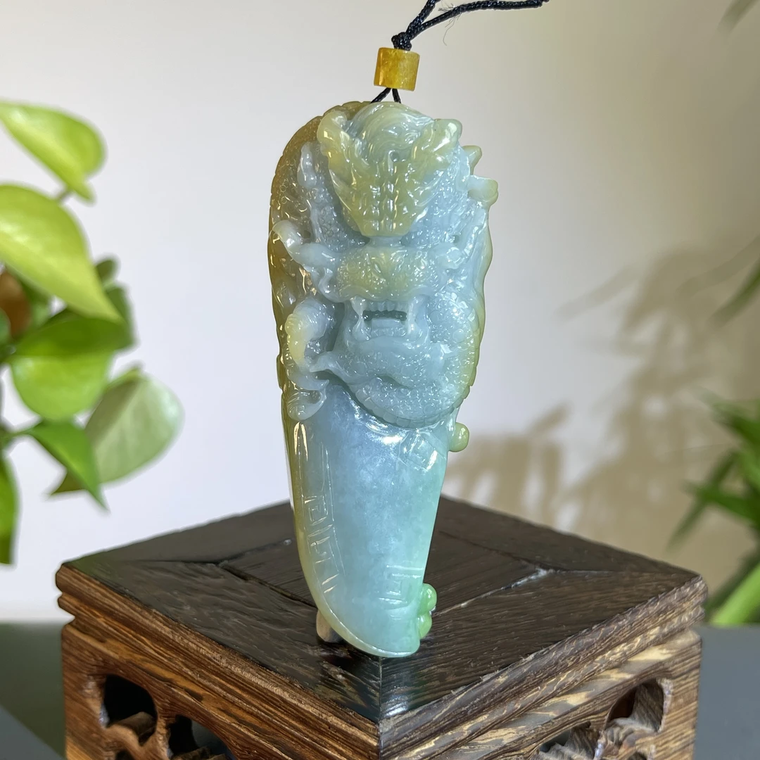 JCW06-77 天然缅甸A货翡翠 龙牙