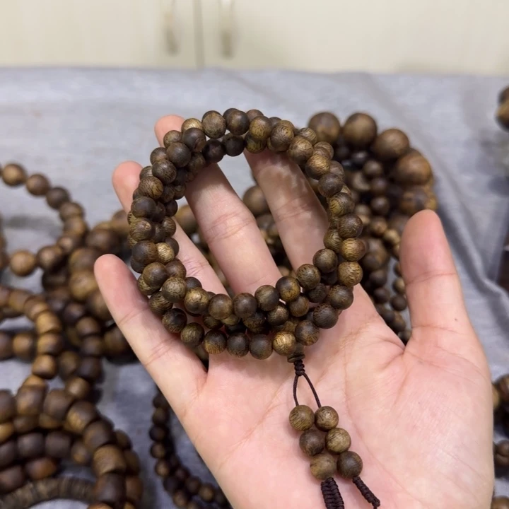 沉香手串0.7圆珠多圈17g