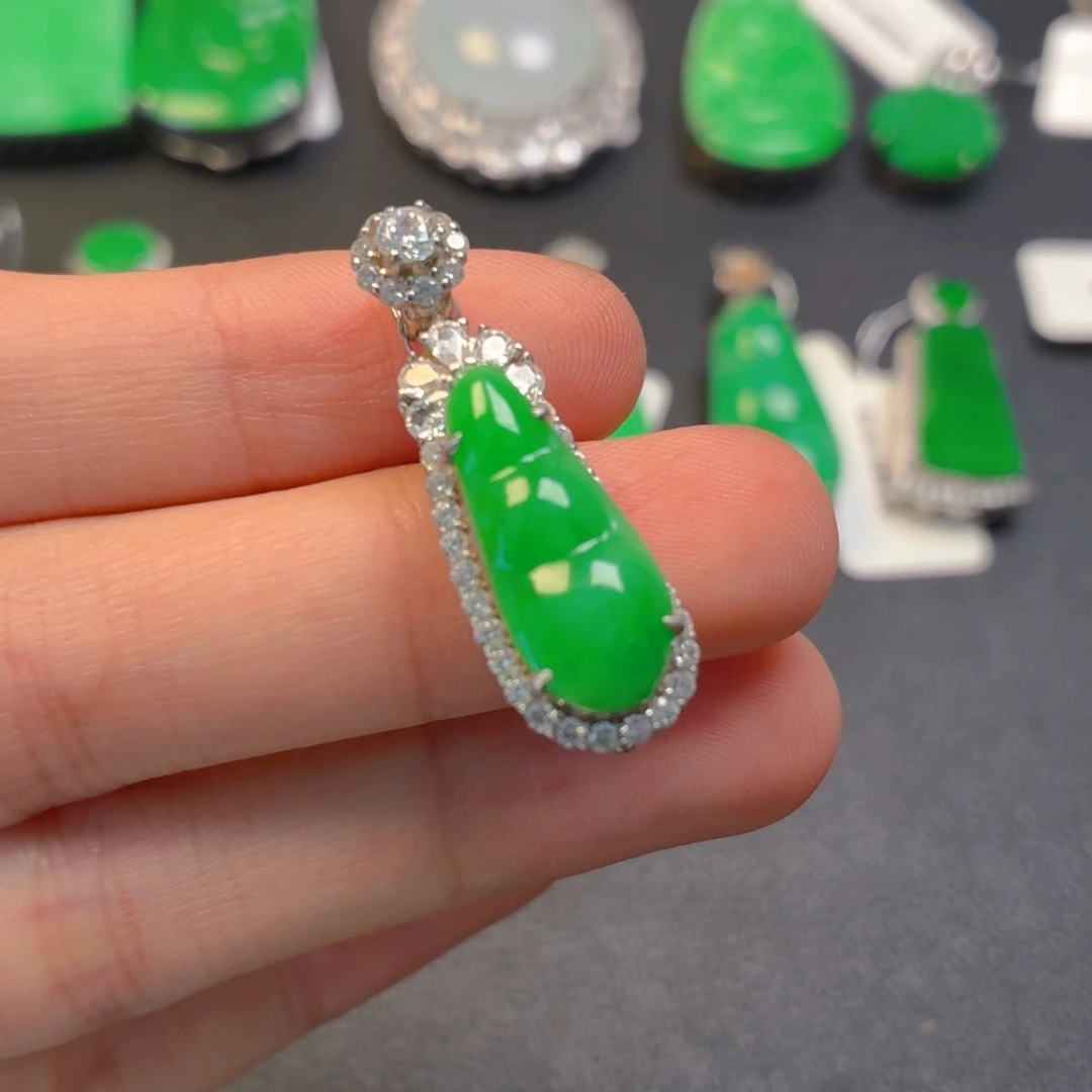 翡翠银S925镶嵌颈饰