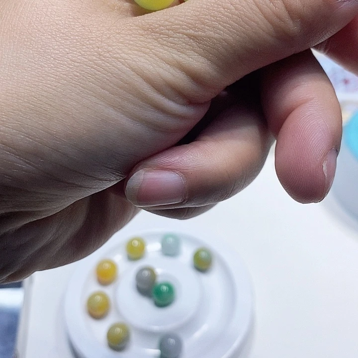 翡翠散珠冰黄加绿卡12