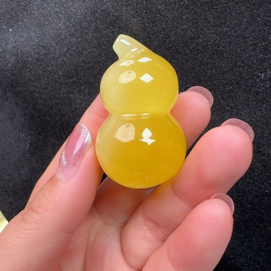 蜜蜡未镶嵌珠宝奇石